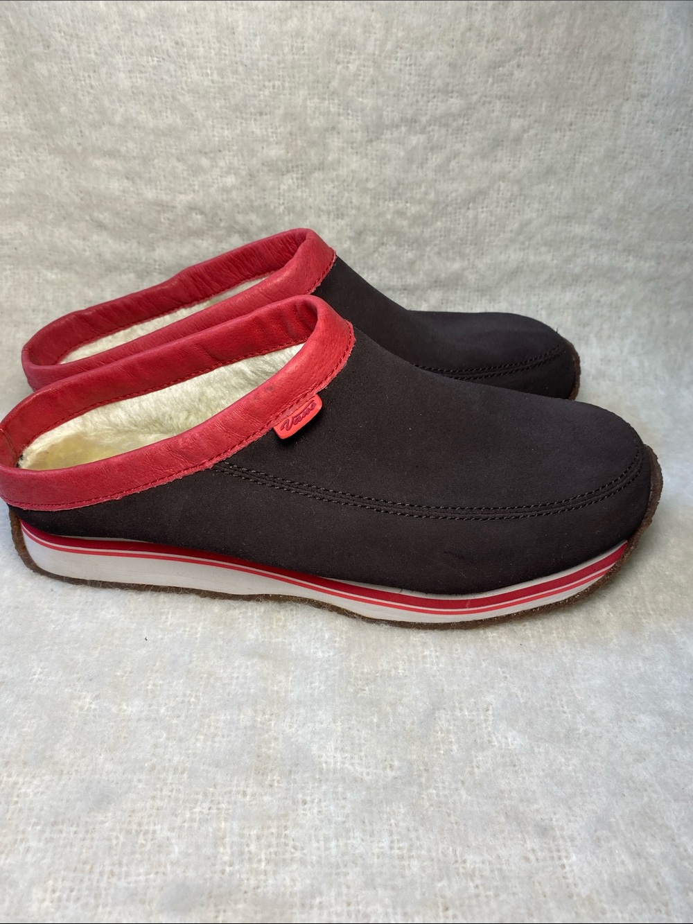 Vans Women’s Slip-On Mules in Brown Suede and Red Leather Trim Size 9